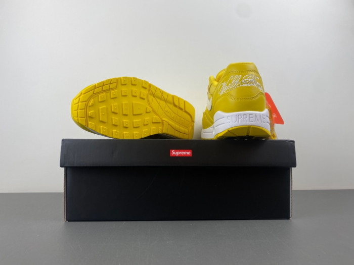 Svp*me puts its signature spin on the nike air max 1 hf8813-700