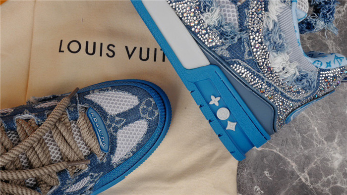 lovt sneaker