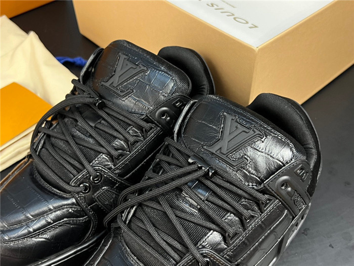 lovt sneaker