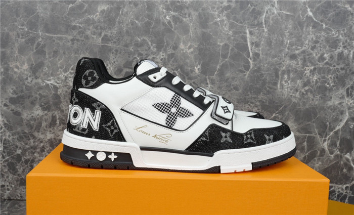 lovt sneaker