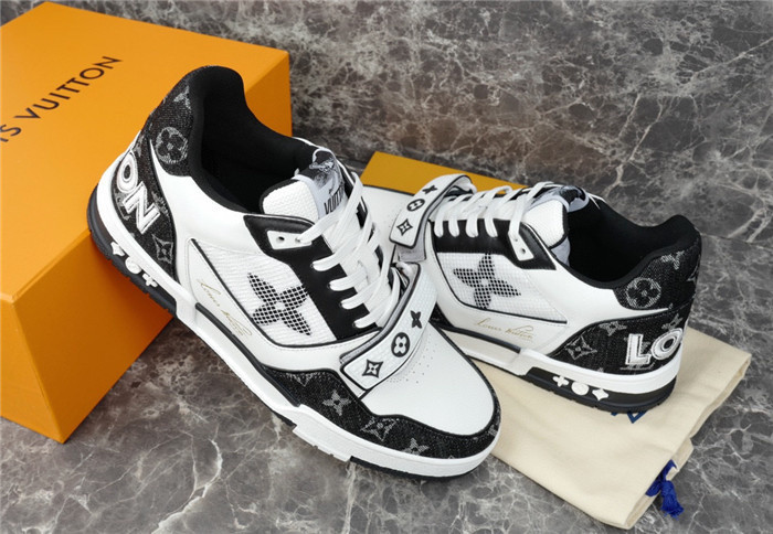 lovt sneaker