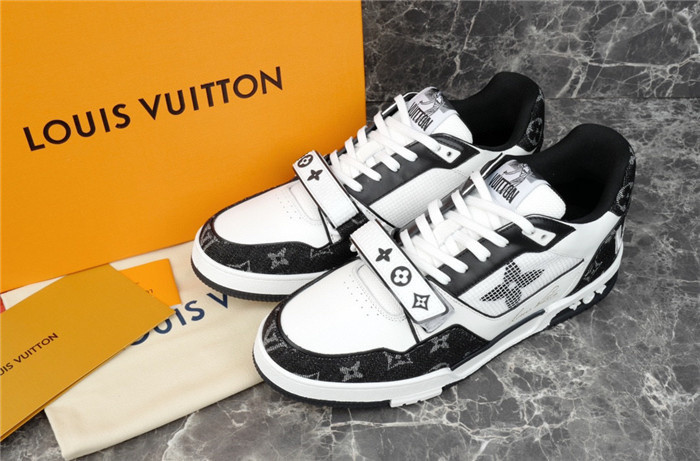 lovt sneaker