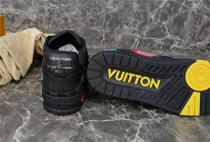 lovt sneaker