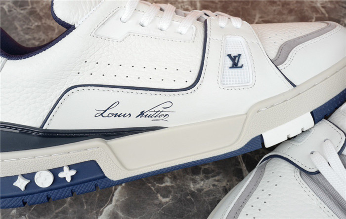 lovt sneaker
