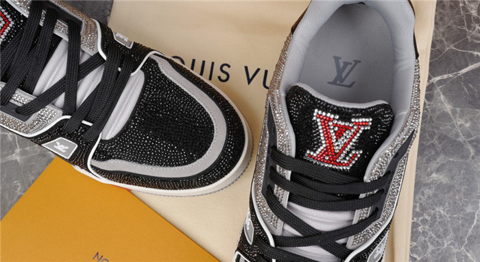 lovt sneaker