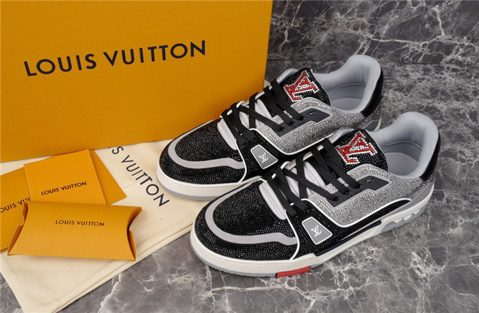 lovt sneaker