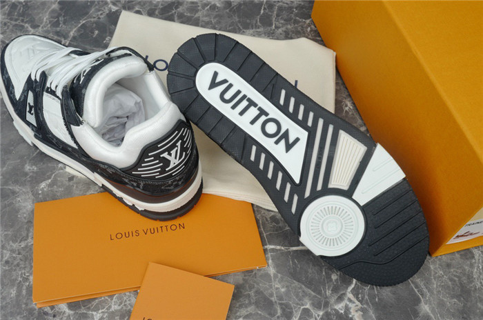 lovt sneaker