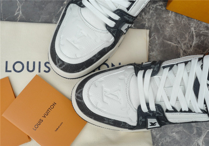 lovt sneaker