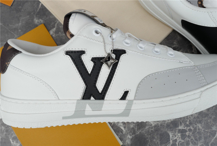lovt sneaker
