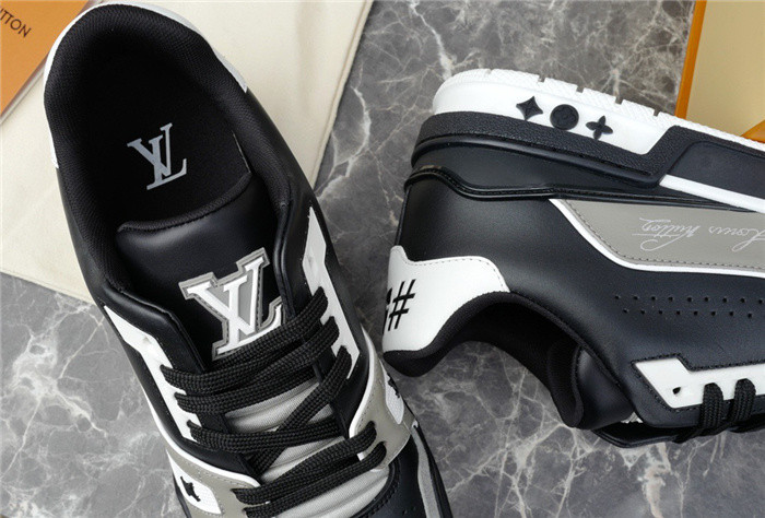 lovt sneaker