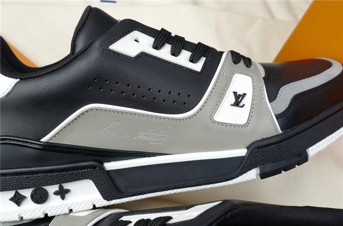 lovt sneaker