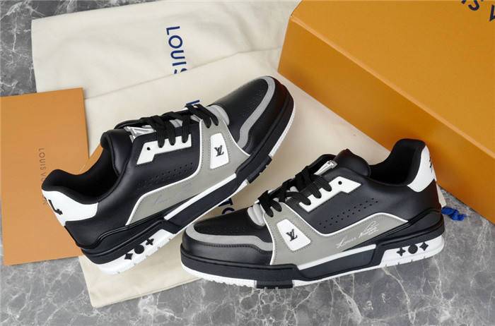 lovt sneaker