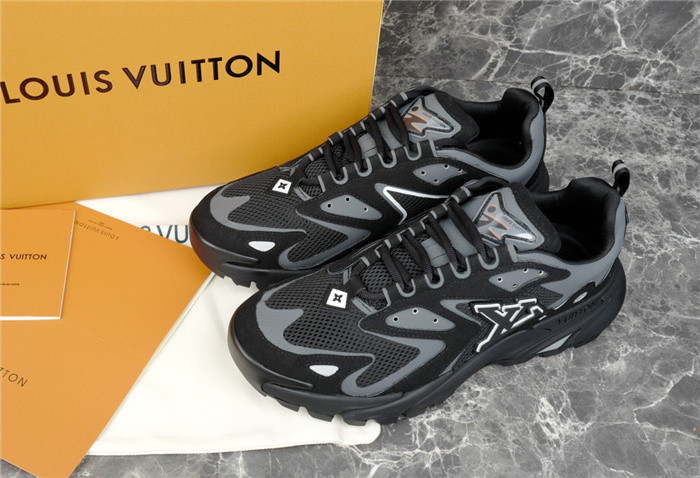 lovt sneaker