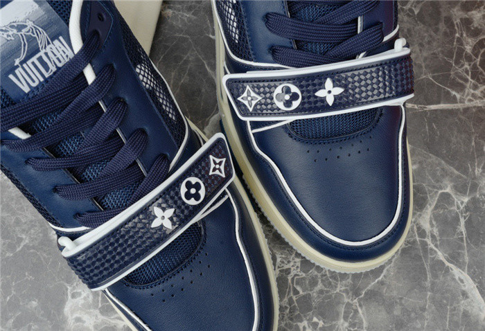 lovt sneaker