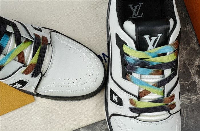 lovt sneaker
