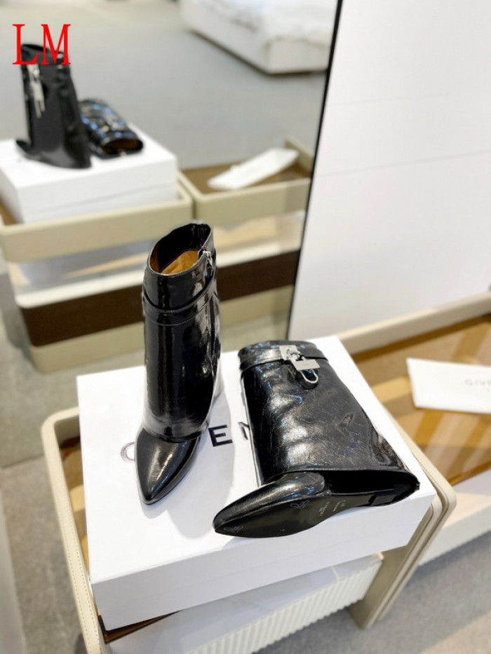 g1vency heel