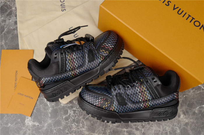 lovt sneaker