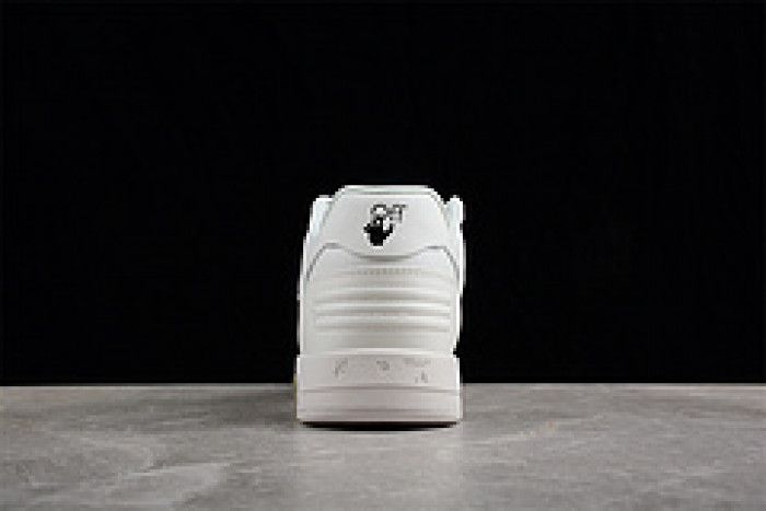 ofw out of office low-top leather sneakers 23062104